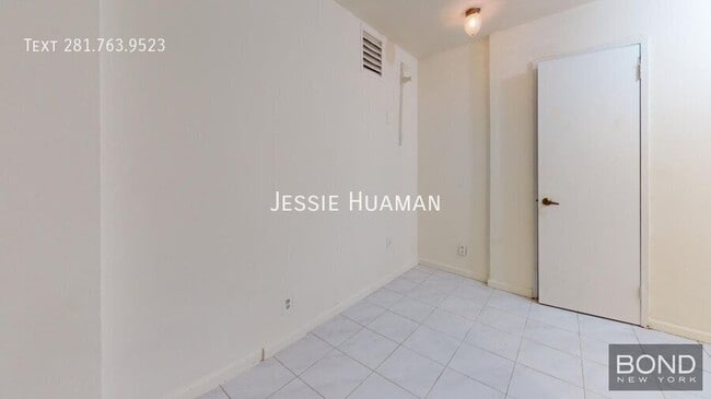 Building Photo - 286 W End Ave