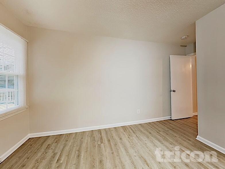 Building Photo - 9223 Shackleford Terrace