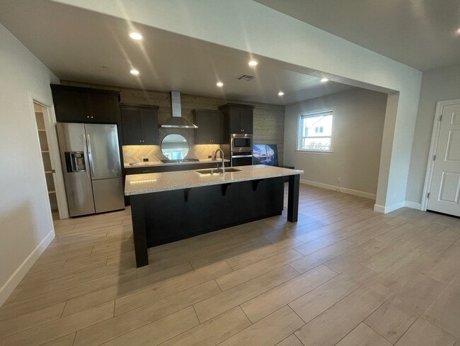 Building Photo - NEWER BUILT 3 BED/2 BATH HOME
