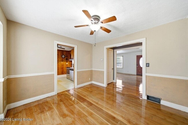 Building Photo - 1209 Valley Dr