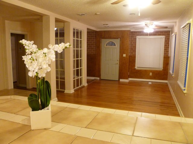 Building Photo - 416 E Magnolia Dr