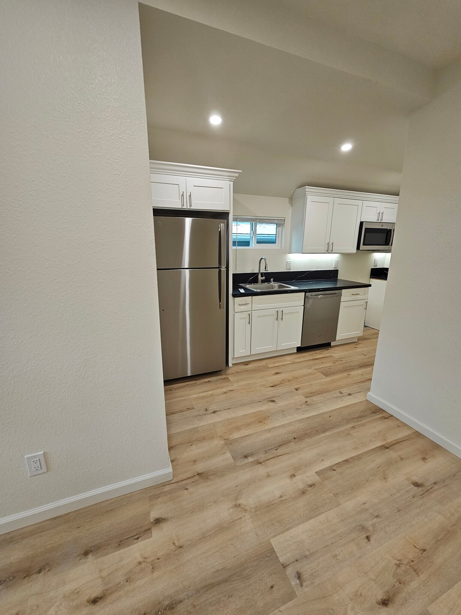 Building Photo - 439 Neal St