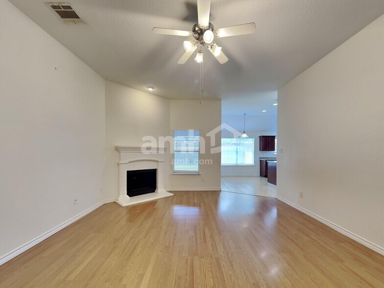 Building Photo - 9308 Marilyn Ct