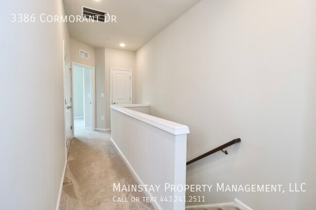 Building Photo - 2022 New Construction Townhome in Watershe...