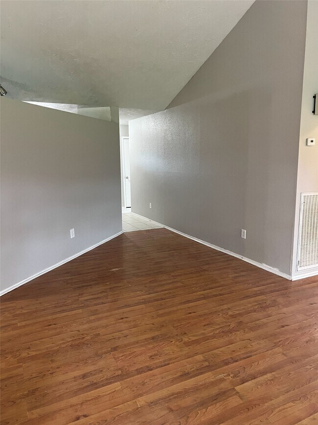 Building Photo - 6507 Bridgegate Dr