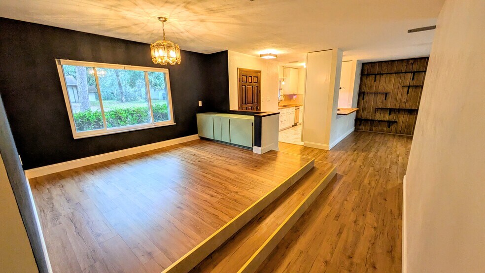 Building Photo - 5014 NW 29th St