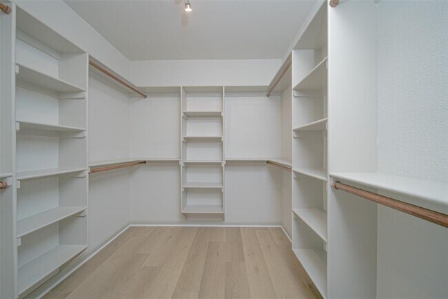 Building Photo - 14807 Swift River Ln