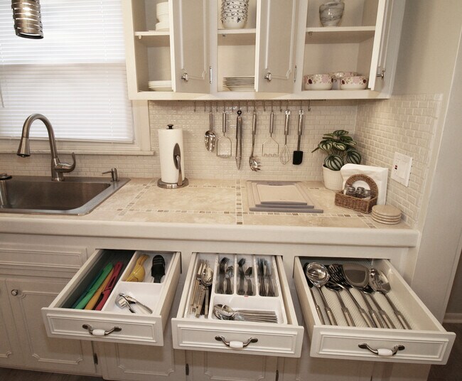 Building Photo - 1271 Bonnie Ln