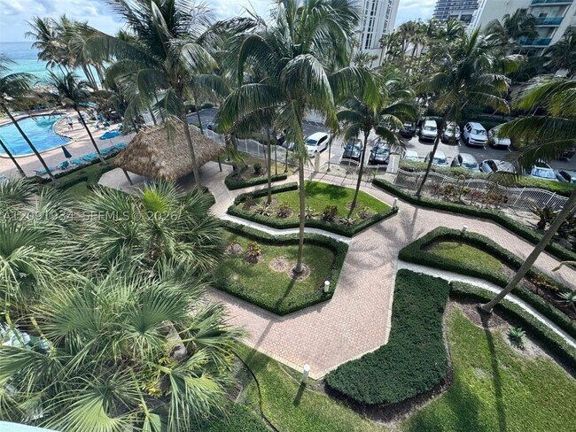 Building Photo - 3901 S Ocean Dr