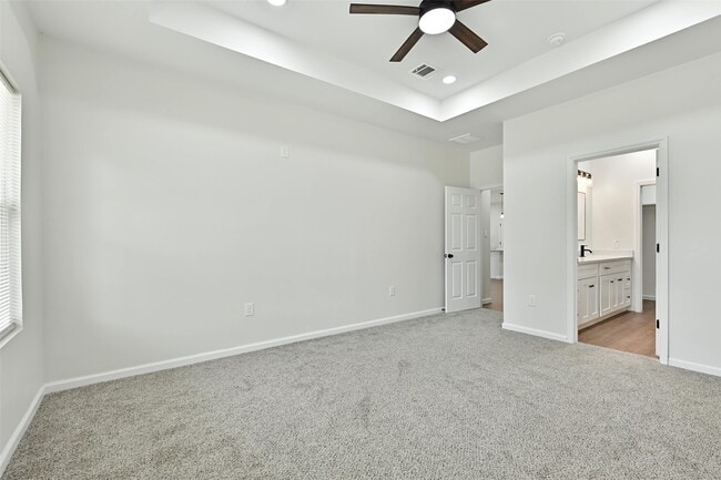 Building Photo - 6105 Woodrow St