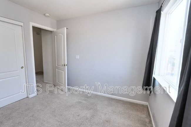 Building Photo - 3232 Balada Way