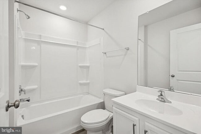 Building Photo - 163 Sandy Rdg Rd