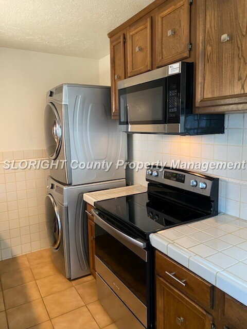 Building Photo - AVAILABLE MARCH - Updated Cambria Duplex Near Beach - 2 Bedroom / 2 Bathroom