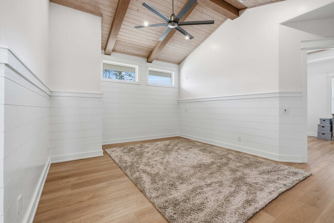 Building Photo - 304 Palm Beach Dr