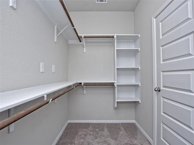 Building Photo - 20701 Boggy Ford Rd