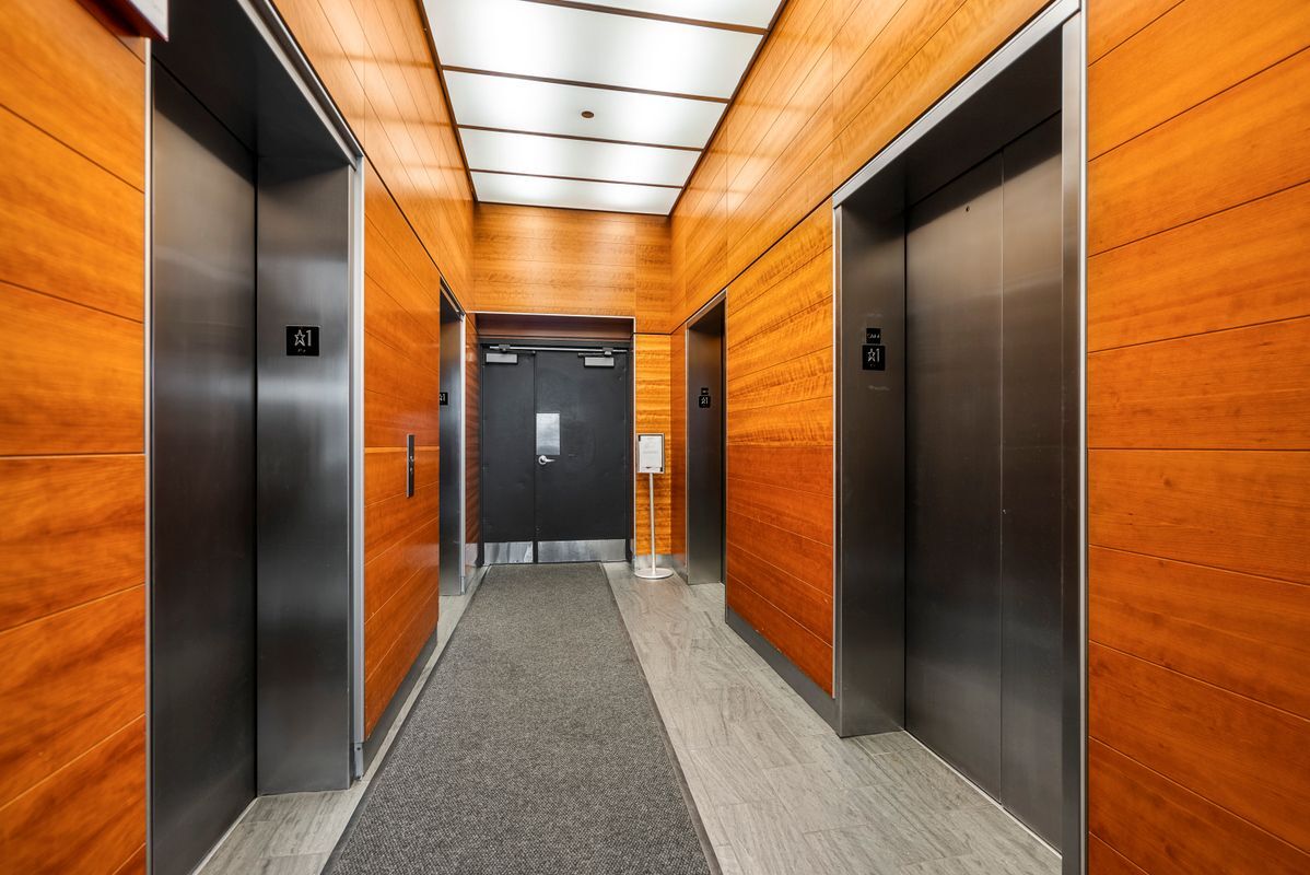 Building Photo - 1720 S Michigan Ave