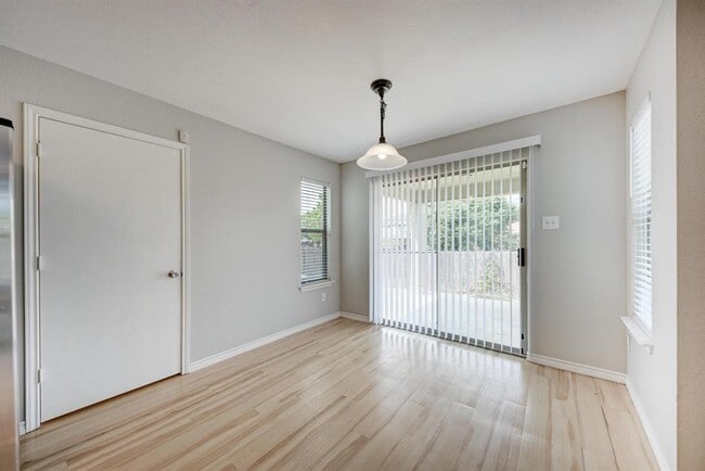 Building Photo - 1302 Casa Blanca Cove