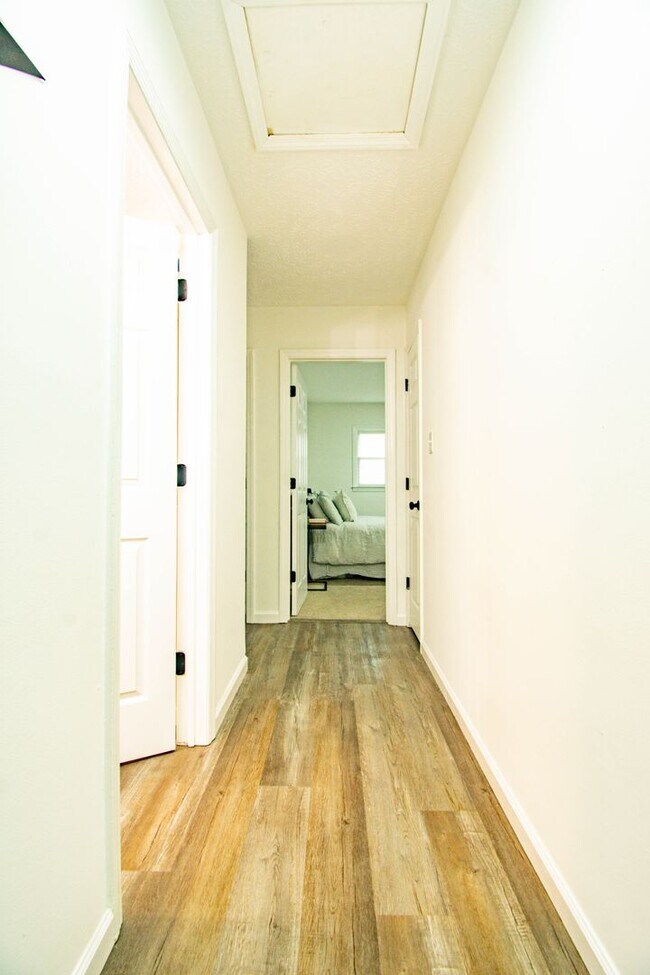 Building Photo - Coming Soon! 4 Bedroom 2 Bathroom Home: Pets Okay!