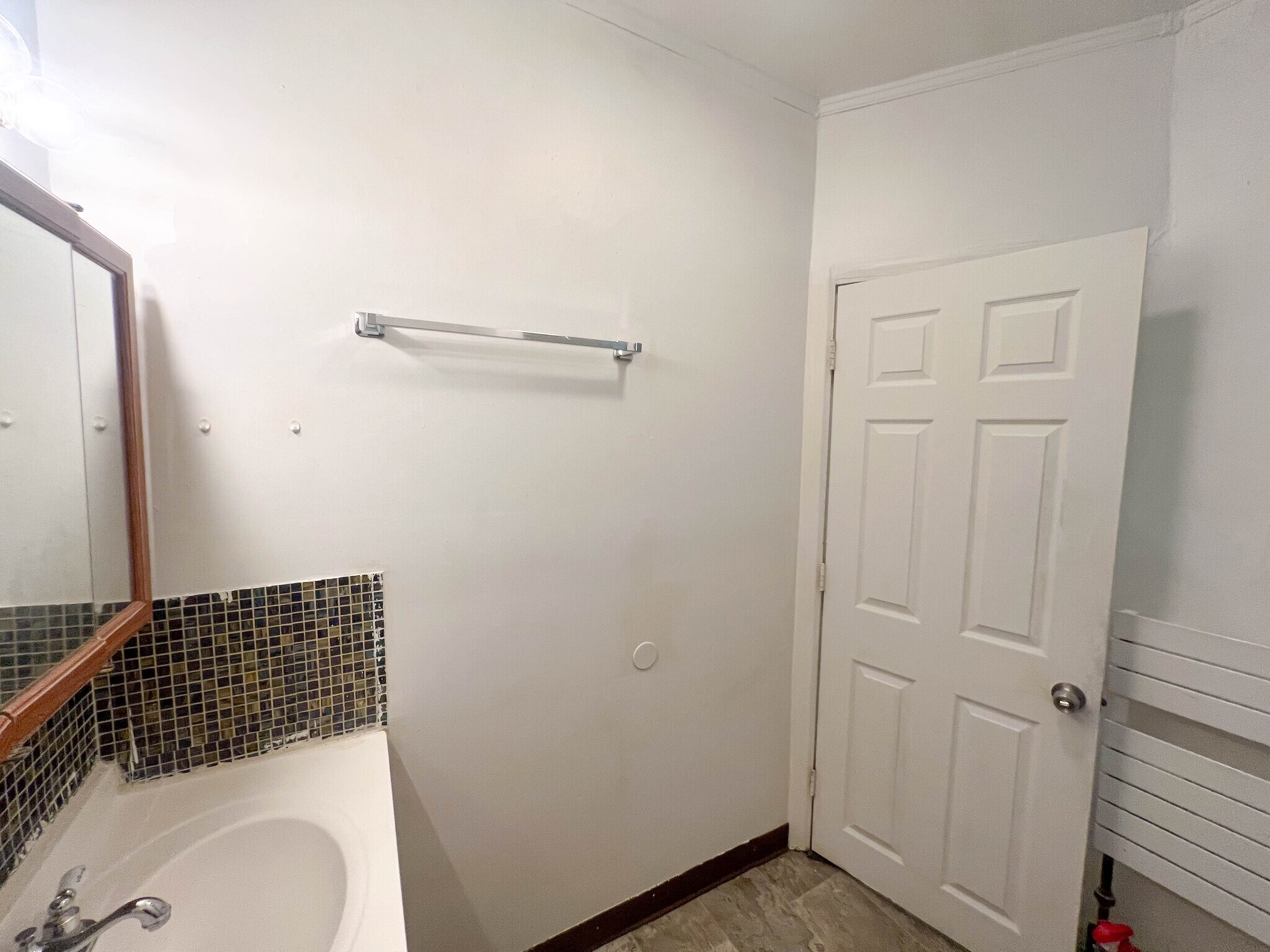 Building Photo - 117 1/2 N Penn St