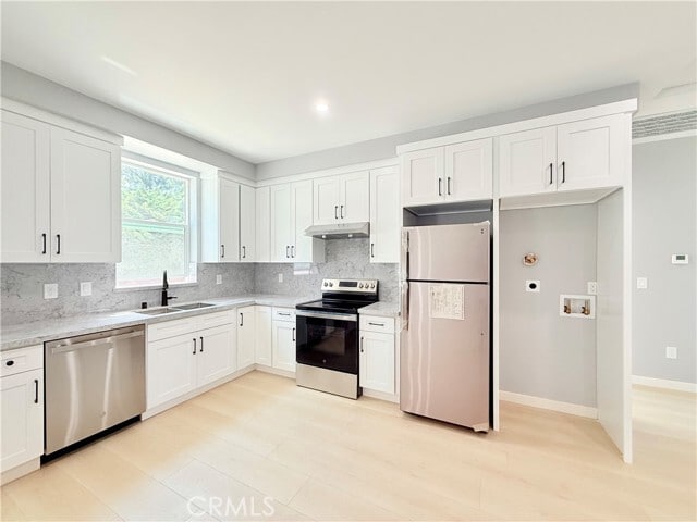 Building Photo - 15819 Del Prado Dr