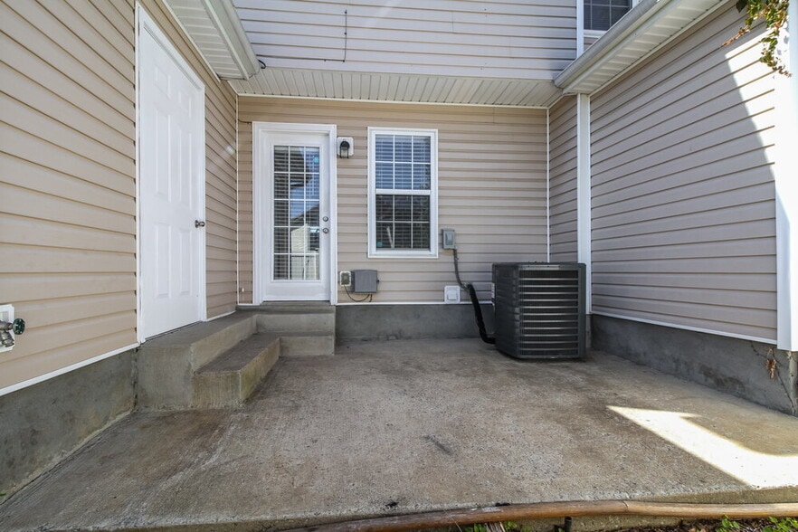 Building Photo - 8022 Logan Dr