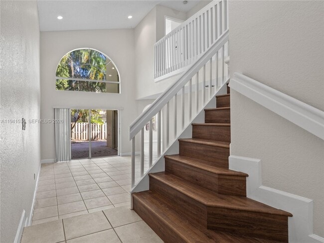 Building Photo - 5153 NW 113th Ave