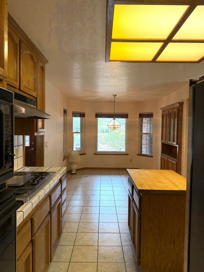 Building Photo - 5523 Freeman Cir