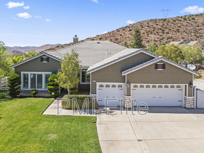 Building Photo - 34677 Desert Rd