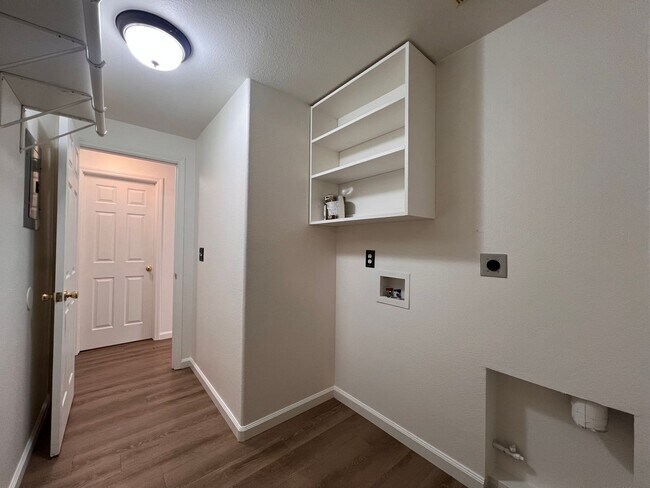 Building Photo - 3-bedroom Fernley home