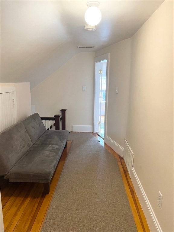 Building Photo - 105 Narragansett Rd
