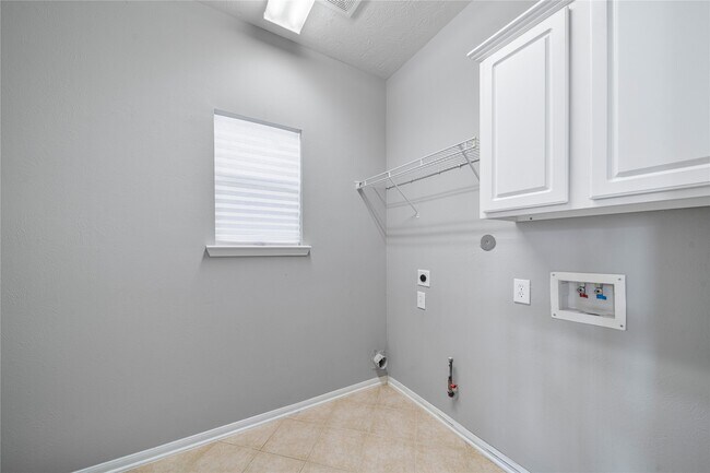 Building Photo - 24910 Crystal Stone Ln