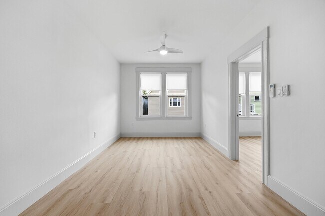 Building Photo - 42 W 47th St