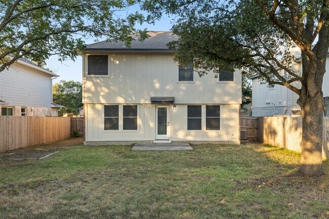 Building Photo - 3304 Kissman Dr
