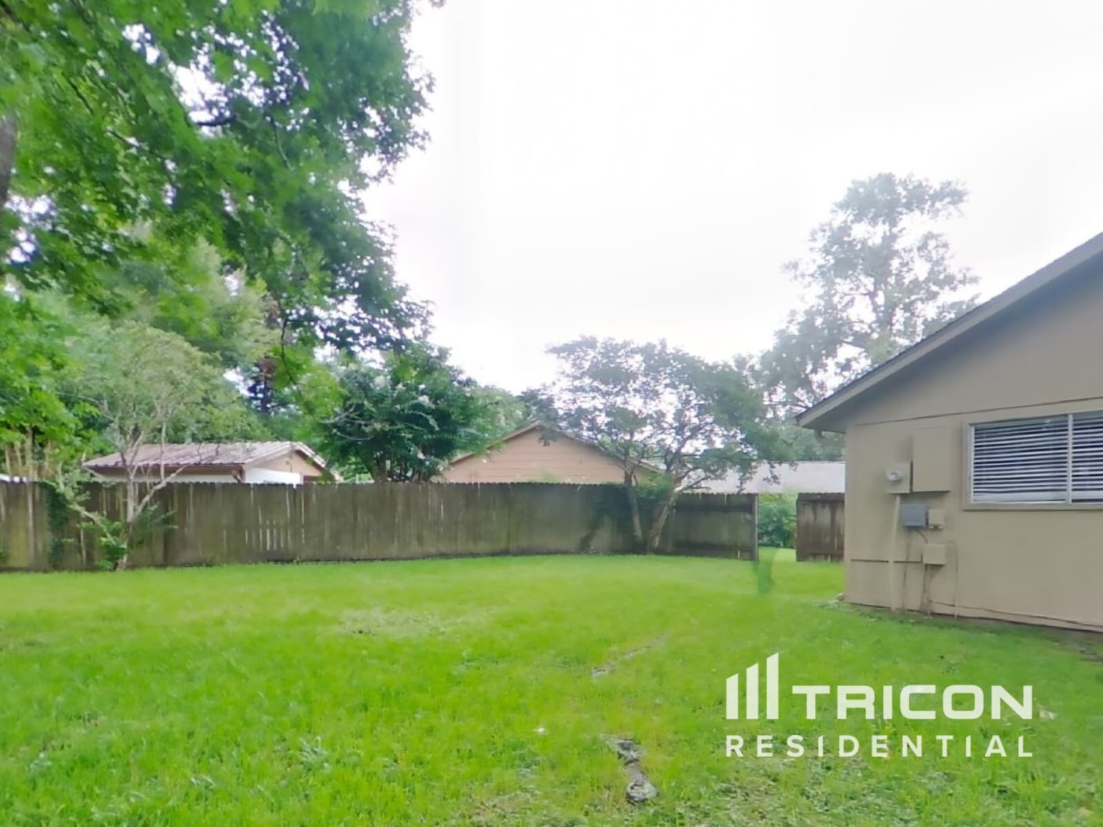 Building Photo - 3606 Hampstead Ct