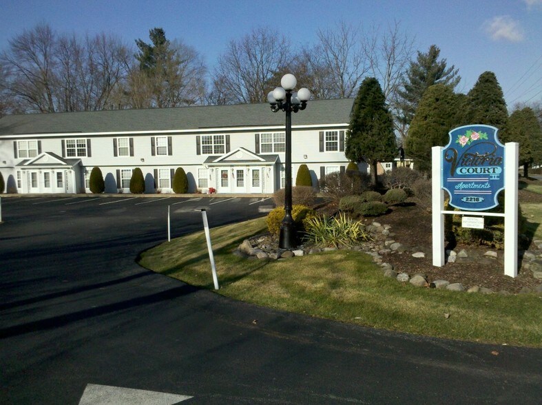 Building Photo - 2216 Curry Rd