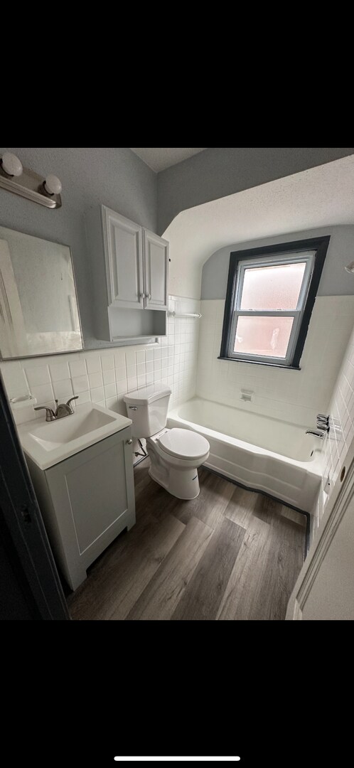 Building Photo - newly updated 2 bedroom home