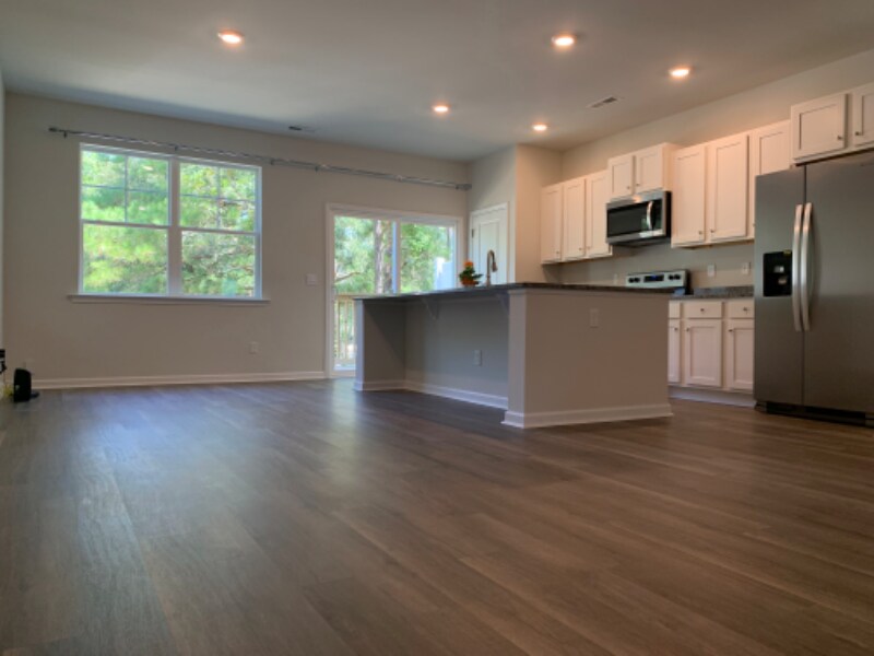 Building Photo - 6518 Sharks Tooth Trl