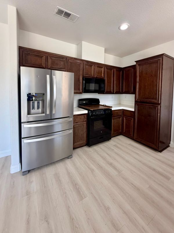 Building Photo - 1193 Woodburn Cir