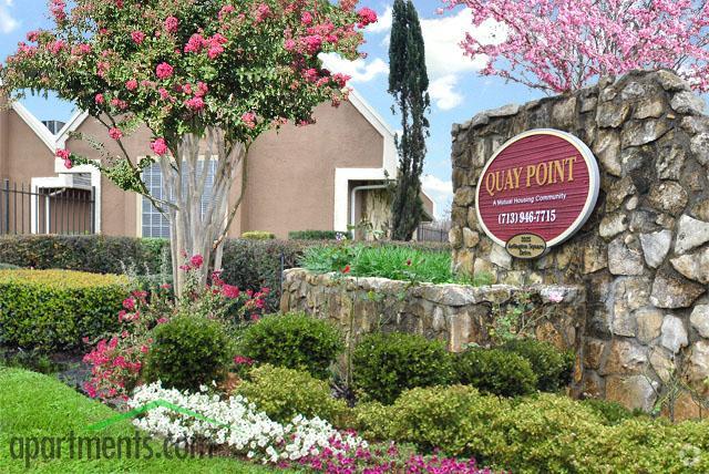 Entrance - Quay Point Apartments