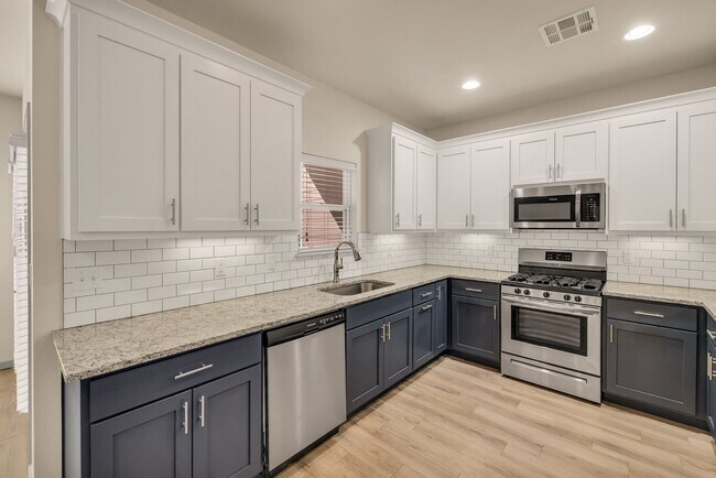 Building Photo - 3503 E 21st St