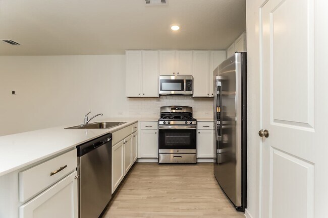 Building Photo - 3415 Perlach Dr