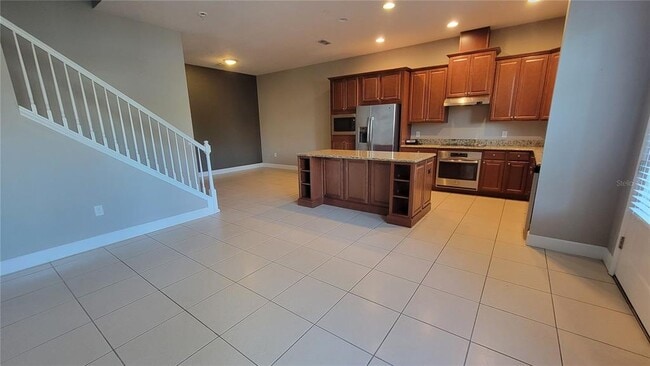 Building Photo - 13833 Benavente Ave