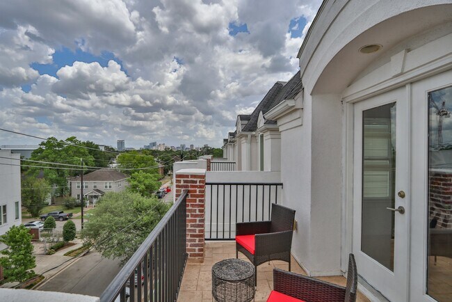 Building Photo - 4114 Driscoll St