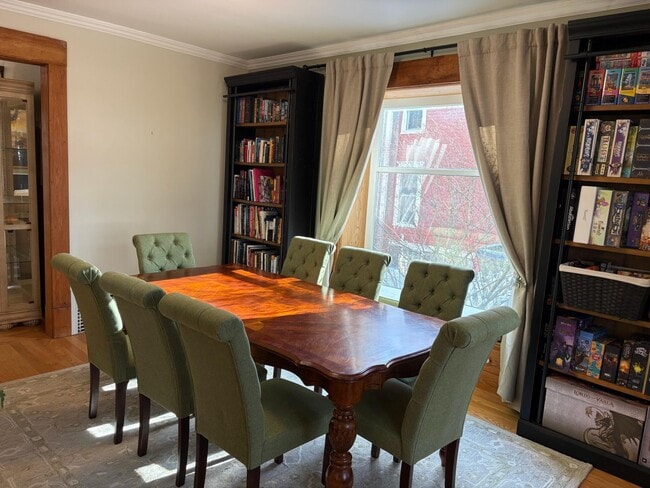 Building Photo - 433 McKinley St