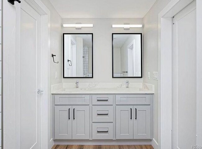 Building Photo - 1850 W 46th Ave