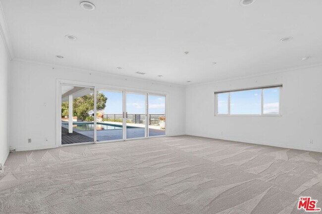 Building Photo - 4186 Regal Oak Dr