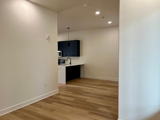 Building Photo - The Court At Overton