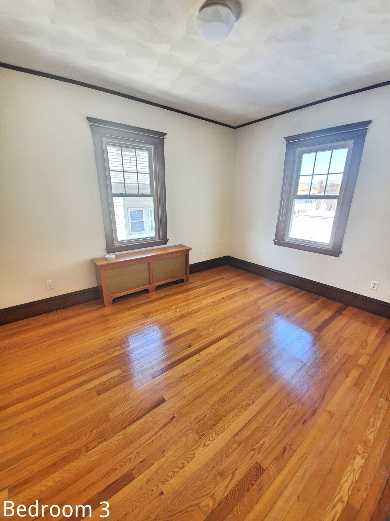 Building Photo - 5 Castleton St