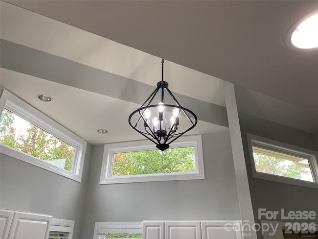 Building Photo - 14550 Waterside Dr