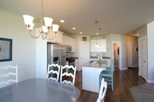 Building Photo - 327 S 730 E